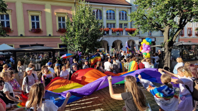 Ulicami Świdnicy przeszedł marsz r&oacute;wności