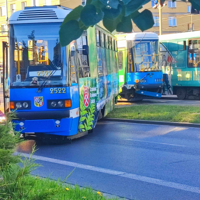 Kolizja tramwaju z tramwajem na Placu Legion&oacute;w we Wrocławiu