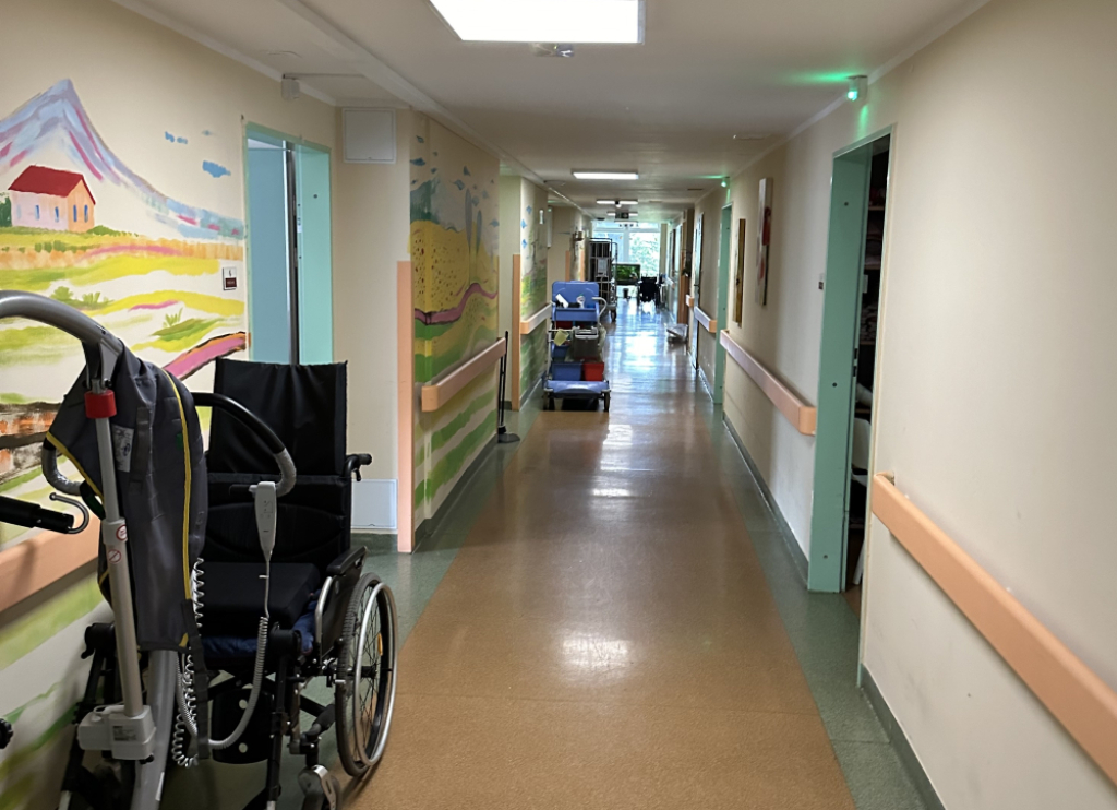 Wrocławskie Hospicjum Bonifratrów zmienia się dla pacjentów - fot. RW