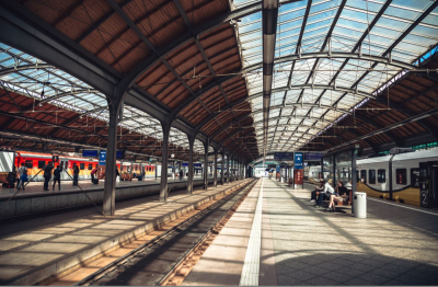 Awaria systemu na kolei. Sporo pociąg&oacute;w op&oacute;źnionych [AKTUALIZACJA]
