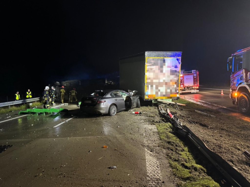 A4 w kierunku Wrocławia zablokowana – fot. asp.Krzysztof Burdukiewicz