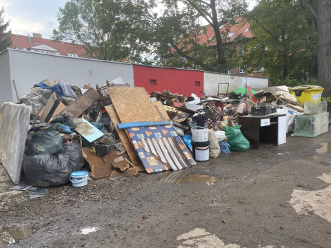Jelenia Góra: Wielkie porządki po przejściu żywiołu [LISTA POTRZEBNYCH RZECZY] - 1