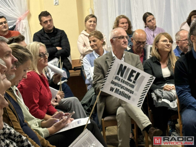 Mieszkańcy Malina protestują. Nie chcą hal magazynowych w sąsiedztwie swoich dom&oacute;w