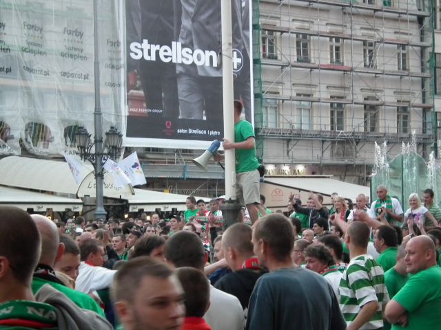 Rynek zielony od szalików - 15