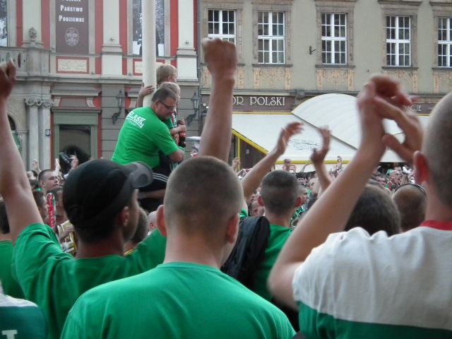Rynek zielony od szalików - 13