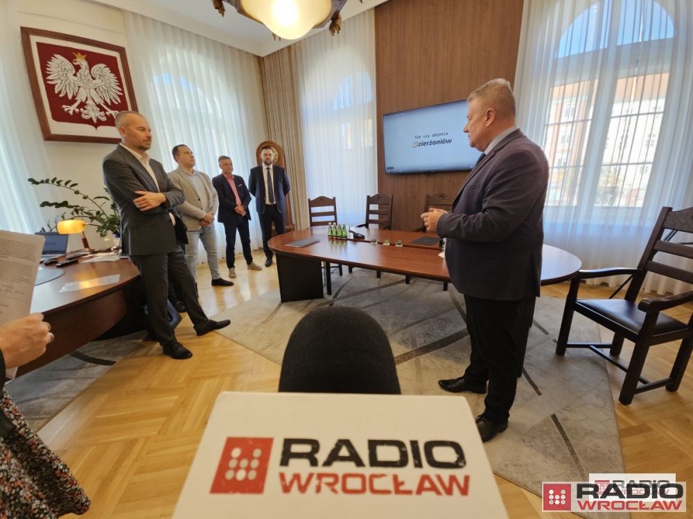 Naukowcy z Politechniki Wrocławskiej pomogą odzyskiwać wodę deszczową w Dzierżoniowie – fot. Bartosz Szarafin