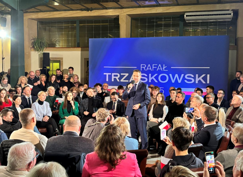 Rafał Trzaskowski we Wrocławiu: "Wierzę w zdrowy rozsądek moich kolegów z PO" - Rafał Trzaskowski  spotkał się we wtorek wieczorem z działaczami KO i mieszkańcami Wrocławia - fot. Joanna Jaros