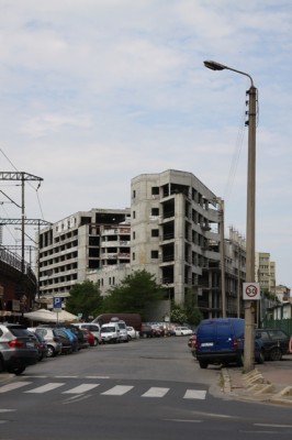 "Szkieletor" przy Kolejowej do liftingu - 0