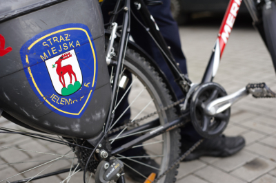 Nowe rowery elektryczne w służbie Jeleniog&oacute;rskiej Straży Miejskiej
