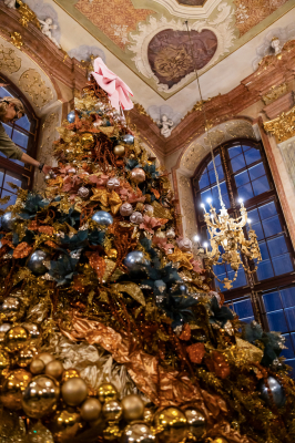 Baśniowy świat świąt w Zamku Książ. Floryści przenoszą w krainę magii - 1