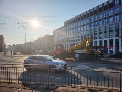 Tramwaj wykoleił się przy placu Wr&oacute;blewskiego we Wrocławiu. Duże utrudnienia