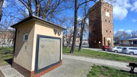 Miało być otwarcie miejskich toalet w Legnicy. Na miejscu okazało się, że wszystkie wymagają napraw - 2