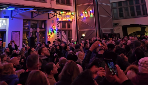 Kultowe miejsce znów czaruje. Wrocławskie neony już świecą - 4