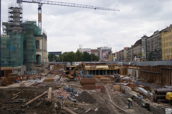 Dworzec na półmetku (Zobacz) - 1