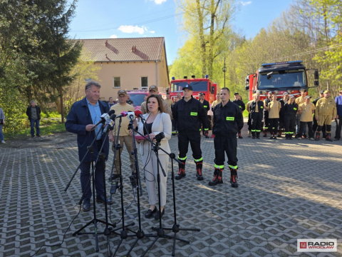 W Jedlinie-Zdrój jeszcze szkolą strażaków-ochotników. Ale OSP ma już wóz - 1