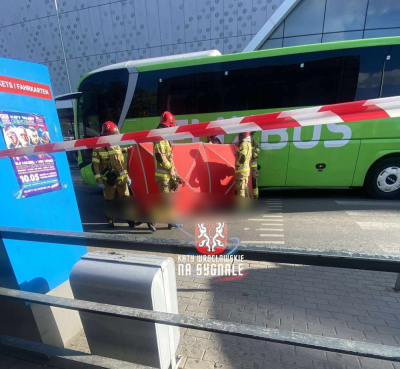 Tragiczny wypadek w centrum Wrocławia. Autobus potrącił starszą kobietę. Jej życia nie udało się uratować