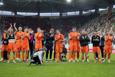 Zagłębie wygrało z Widzewem i utrzymało się w ekstraklasie - 3