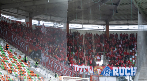 Zagłębie wygrało z Widzewem i utrzymało się w ekstraklasie - 4