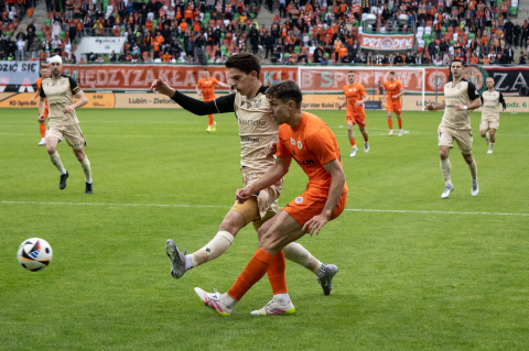 Zagłębie wygrało z Widzewem i utrzymało się w ekstraklasie - 5