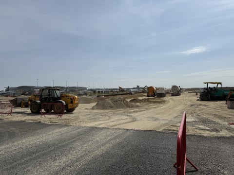 Trwa rozbudowa lotniska we Wrocławiu. Zajrzeliśmy na plac budowy! [ZDJĘCIA] - 17