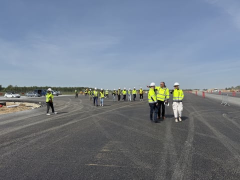 Trwa rozbudowa lotniska we Wrocławiu. Zajrzeliśmy na plac budowy! [ZDJĘCIA] - 19