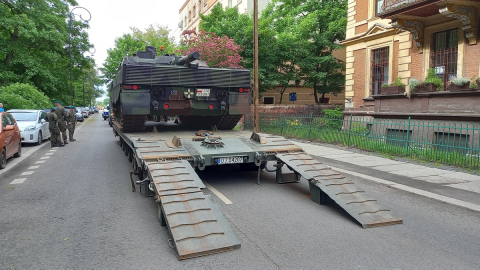 Czołg w Parku Miejskim w Legnicy! Tak się świętuje Dzień Hutnika  - 5
