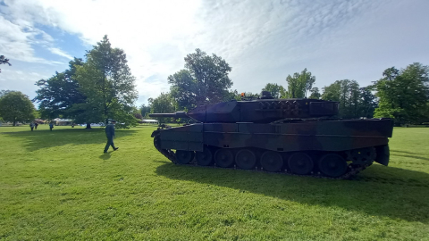 Czołg w Parku Miejskim w Legnicy! Tak się świętuje Dzień Hutnika  - 7