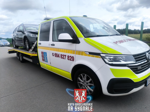 Długie korki na AOW i A4 w okolicy Wrocławia. Trwają prace drogowe, zderzyły się trzy samochody [ZDJĘCIA] - 4