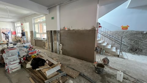 Bardo odbudowuje szkołę po powodzi. Uczniowie wrócą 1 września - 3