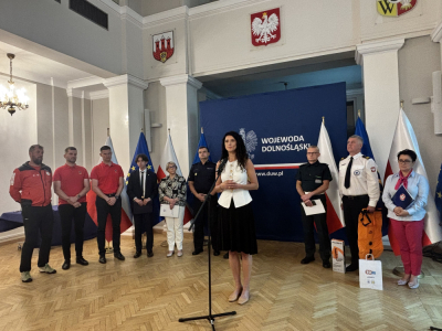 "Bezpieczne wakacje" na Dolnym Śląsku. Służby oraz instytucje przygotowują się na lato