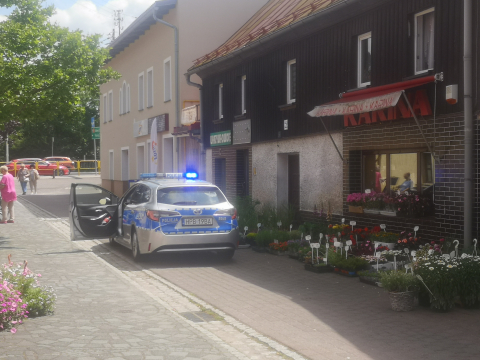 Wypadek w Szczytnej. Kobieta zginęła po upadku z balkonu do rzeki - 0