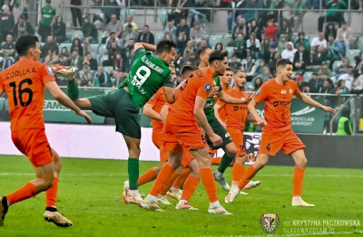 Ekstraklasa piłkarska: Prawie 300 milion&oacute;w złotych dla klub&oacute;w