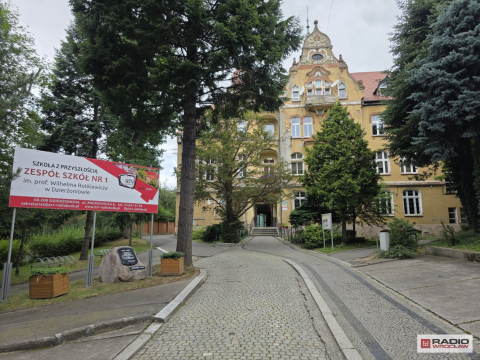 Mają ponad 90 lat, a wciąż odwiedzają swoją szkołę. Absolwenci "Radiobudy" wspominają dawne czasy - 3