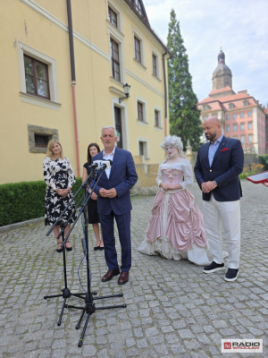 Nagroda za frekwencję wyborczą. Wrocławianie szturmem ruszyli do Zamku Książ - 5