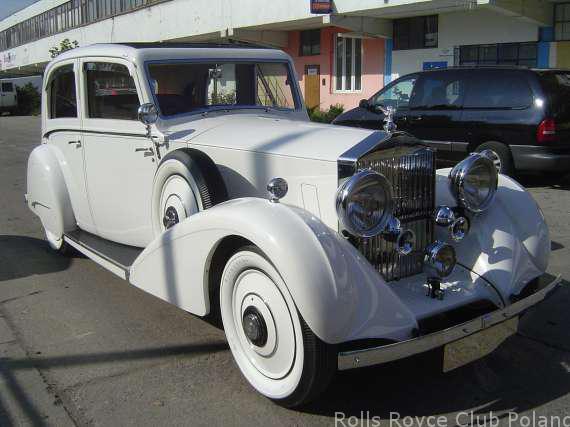Samochody warte miliony złotych  - Fot. rollsroyceclub.pl