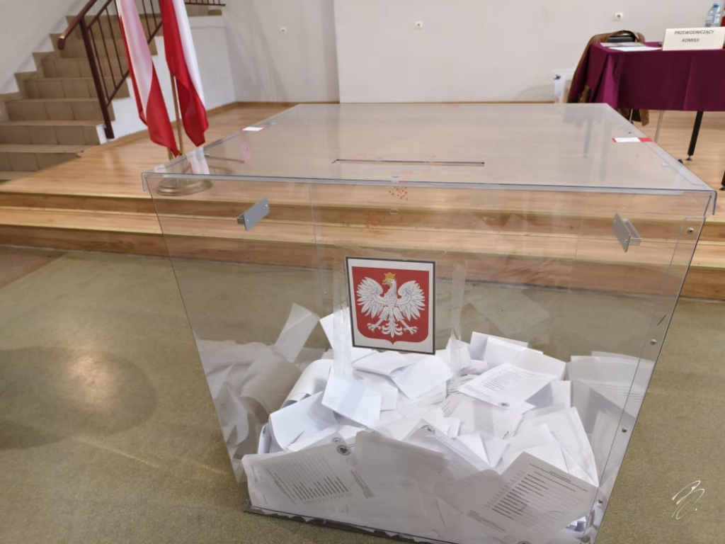 Trwa referendum w Zgorzelcu. Głosują nad odwołaniem wójta i całej rady gminy - Trwa referendum w Zgorzelcu. Zdjęcie ilustracyjne. Fot. Karolina Bieniek