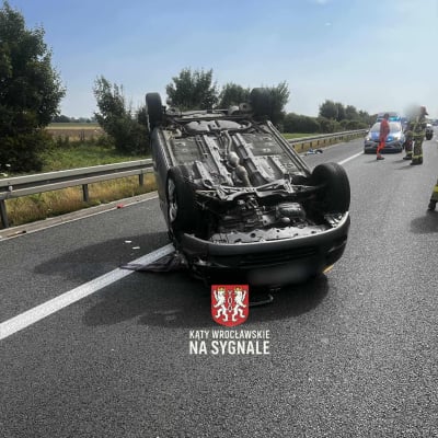 Karambol na S8 przed Wrocławiem. Zderzyło się 7 samochodów! Droga zablokowana [ZDJĘCIA] - 2