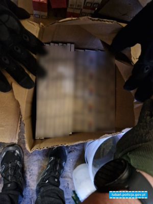 Prawie 2 miliony papierosów bez akcyzy! Policjanci zabezpieczyli kontrabandę - 0
