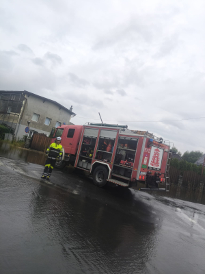 Deszczowy weekend na Dolnym Śląsku. Są ostrzeżenia meteorologiczne i hydrologiczne na niedzielę - 0