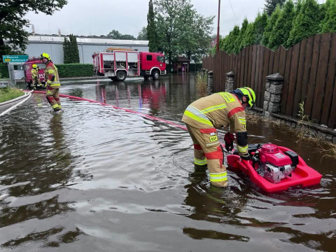 Deszczowy weekend na Dolnym Śląsku. Są ostrzeżenia meteorologiczne i hydrologiczne na niedzielę - 6