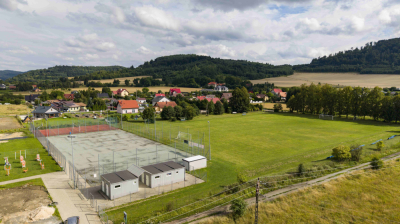 Kompleks sportowy w Ołdrzychowicach Kłodzkich. Kiedy poznamy wykonawcę przebudowy?