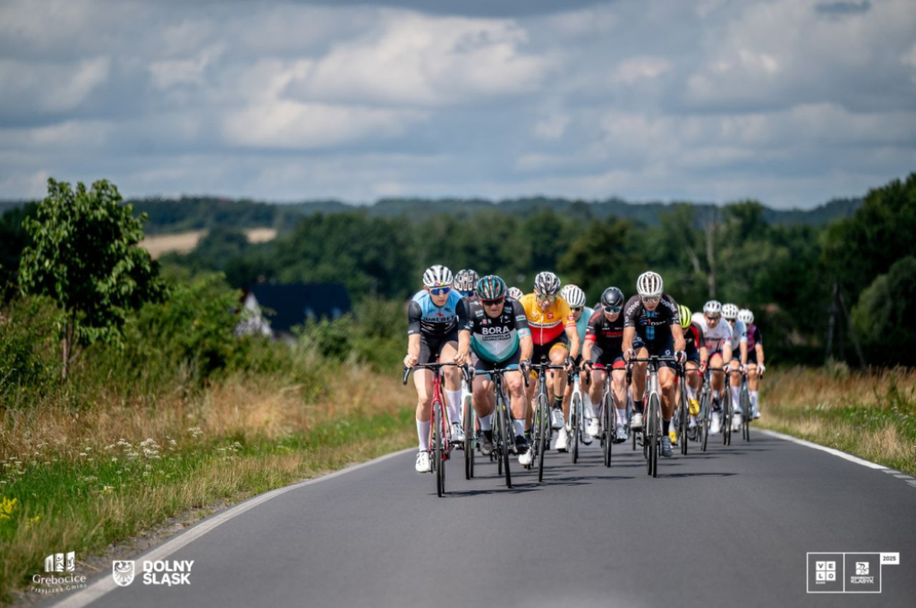 Szosowy Klasyk Obiszów. Cykl VeloBank Via Dolny Śląsk na finiszu - Materiały Prasowe