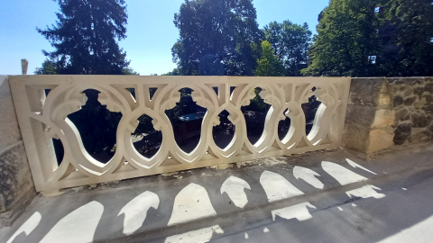 Zamek Grodziec znów ma piękne balustrady. Na odnowienie czekały 80 lat - 2
