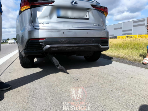 Mnóstwo utrudnień na autostradzie A4. Trzy pojazdy zderzyły się też na AOW [ZDJĘCIA] - 2