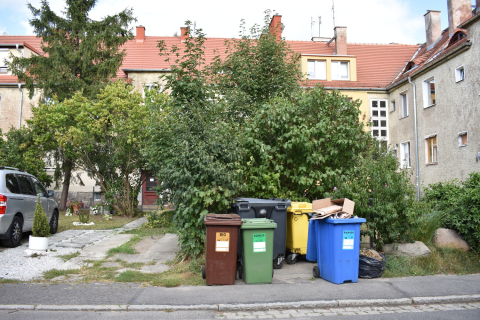 2 mln zł na nowe śmietniki na Sępolnie i na tym się nie skończy. Mieszkańcy i tak nie chcą z nich korzystać - 0