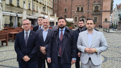 Wrocławska Konfederacja popiera odwołanie prezydenta oraz rady miejskiej. Pomogą zbierać podpisy ws. referendum