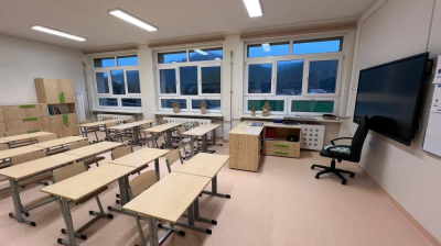 Uczniowie wracają do swojej szkoły. Po powodzi odbudowano plac&oacute;wkę w Bardzie