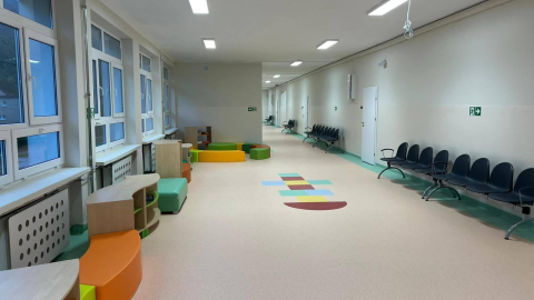 Uczniowie wracają do swojej szkoły. Po powodzi odbudowano placówkę w Bardzie - 2