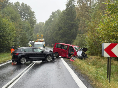 Trzy osoby ranne po zderzeniu na DK30. W tym miejscu często dochodzi do wypadk&oacute;w