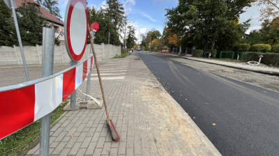Kolejne op&oacute;źnienie prac na ul. Cieplickiej w Jeleniej G&oacute;rze. Sp&oacute;łka Wodnik zapowiada kary